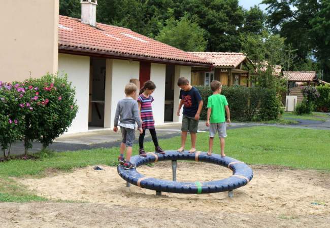 jeux.jpg leisure activities on and around the campsite nouvelle aquitaine